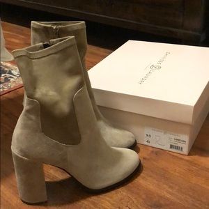 NEW Chinese Laundry Capricorn bootie mink